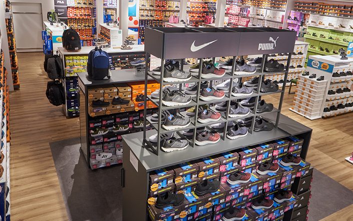 Deichmann Gallery Image 2